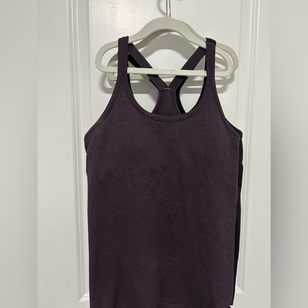 Lululemon Ebb to street tank